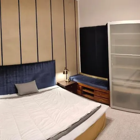 For 4 Guests 2 Bedroom 80M2 Apartment Warsaw City Center, Quiet Courtyard Daire