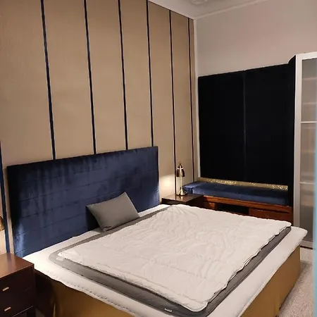Daire For 4 Guests 2 Bedroom 80M2 Apartment Warsaw City Center, Quiet Courtyard Varşova