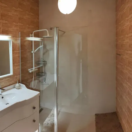 For 4 Guests 2 Bedroom 80M2 Apartment Warsaw City Center, Quiet Courtyard Varşova