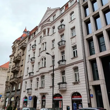 For 4 Guests 2 Bedroom 80M2 Apartment Warsaw City Center, Quiet Courtyard *
